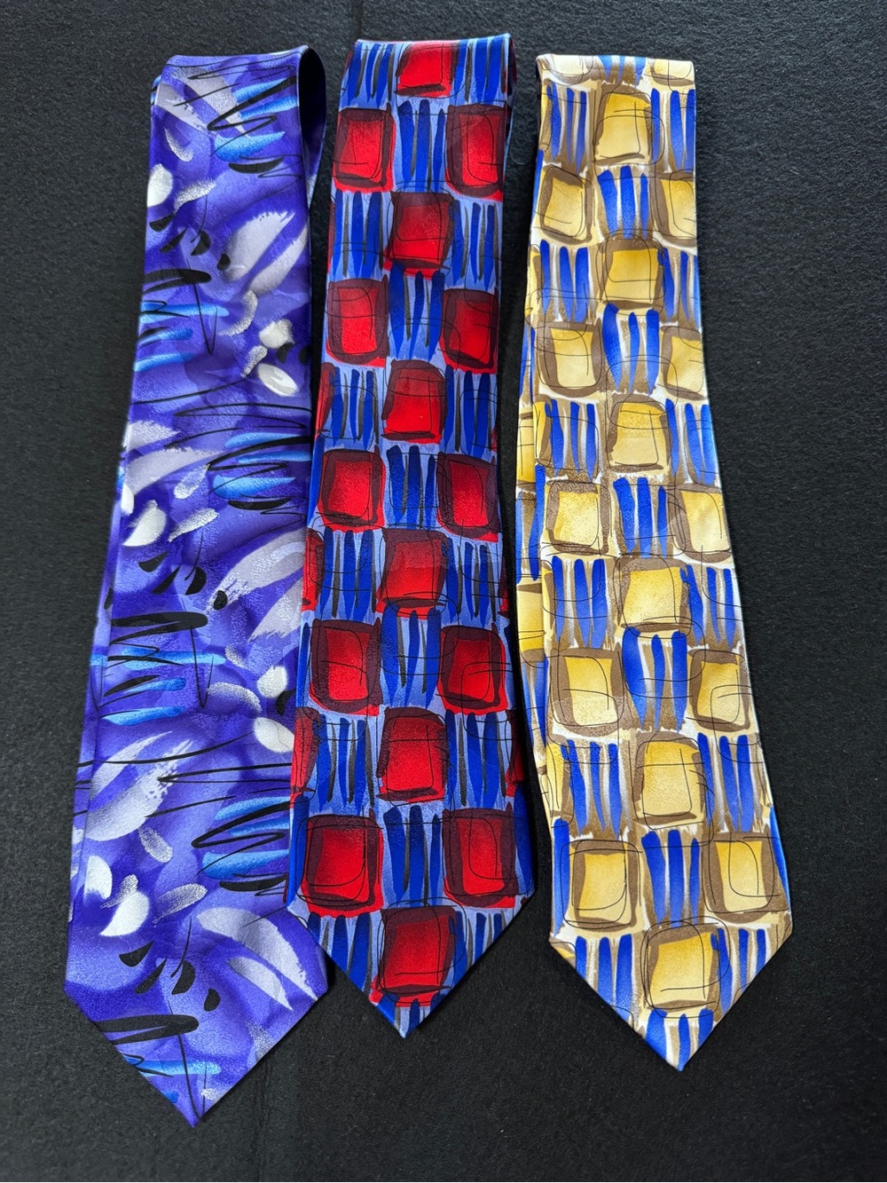 Men's Abstract Pattern Silk Tie - Blue, Red, Gold J. Gracia